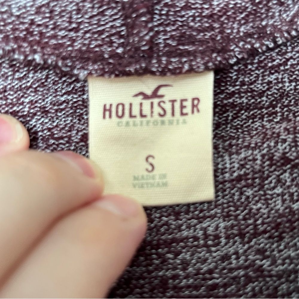 Hollister sweater with hoodie, EUC. - Picture 6 of 7